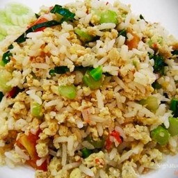 ข้าวผัดคะน้าปลาเค็ม