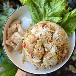 ข้าวผัดคั่วพริกเกลือ (ระบุเนื้อสัตว์)