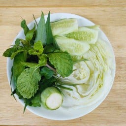 ผักเคียง ลาบคั่ว