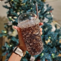 น้ำอัดลม ใส่น้ำแข็ง (เลือกน้ำได้ค่ะ)