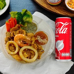[อร่อยซ่ากับโค้ก] ย่างให้ชุด L+ โค้ก ออริจินัล (กระป๋อง)