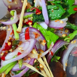 ยำไข่เยี่ยวม้า