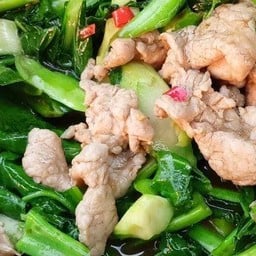 ผัดคะน้าหมู