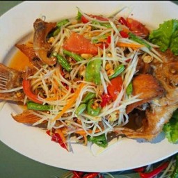 ส้มตำปลาทับทิม