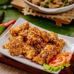 ปลาม้า ทอดกระเทียม