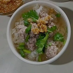 ข้าวต้มหมูบะช่อ