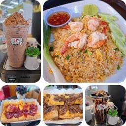 ปา ชากาแฟนมสด ข้่าวผัดปู ร้านน้ำในศูนย์อาหารตลาดเสรี🙏🏻 ร้านปาชากาแฟนมสด