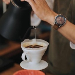 Pour Over Coffee (V60 dripper)
