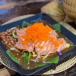 ยำแซลมอนลาวา