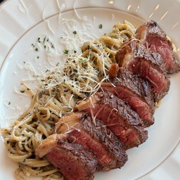 สปาเก็ตตี้มิโสะครีมชีส ซอสทรัฟเฟิล with beef