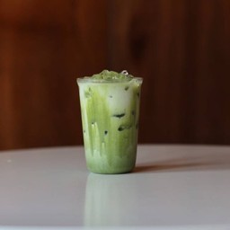 Ice Matcha Latte ( Ujicha)