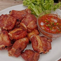 ชี่โครงหมูทอด (กับข้าว)