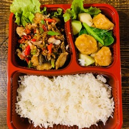 ข้าวปลาทับทิมผัดพริกเกลือ+คะน้าเต้าหู้