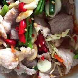 ยำหมูสดแตงกวา