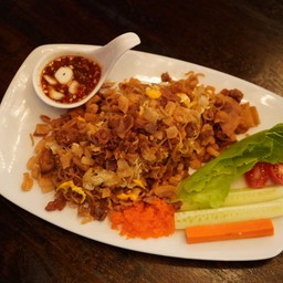 ไวไวผัดเบคอนกากหมูไข่กุ้ง