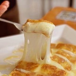 โรตีไข่ชีส(ราดนม)