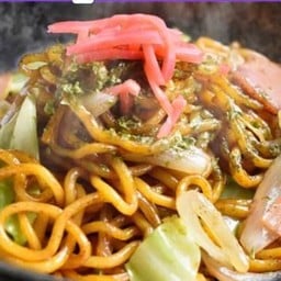 B12 Gyu Yakisoba ยากิโซบะเนื้อ