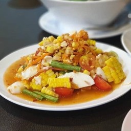 ตำข้าวโพดไข่เค็ม.