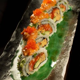 แชลมอนสไปรซี่โรล