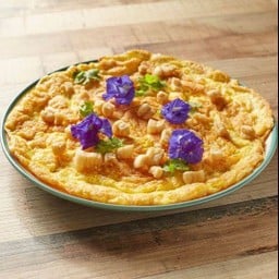 ไข่เจียวอัญชันกากหมู