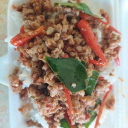 ข้าวพริกแกงหมูสับ