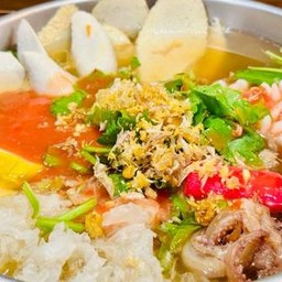 เย็นตาโฟหม้อไฟต้มยำทะเลเดือด