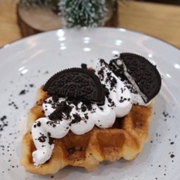 Oreo cream Croffle