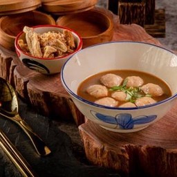 11.ลูกชิ้นเนื้อลวก