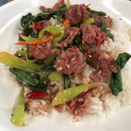 ข้าวกะเพราแหนม