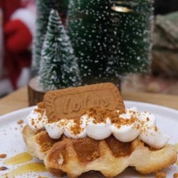 Whipping & Biscoff caramel