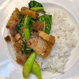 ข้าวราดผัดคะน้า