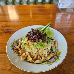 ข้าวผัดกากหมู  หมูเค็มทอด