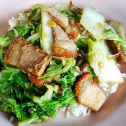 ข้าวราดผัดผักกาดขาว