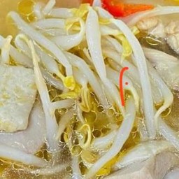 ซุปไก่ใส่ถั่วงอก