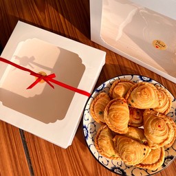 เซ็ทกล่องของฝาก- ไส้ไก่ 10 ชิ้น