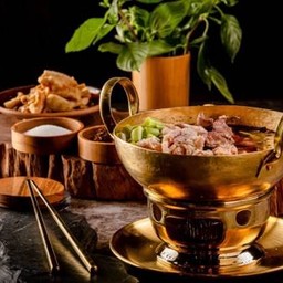 5.เกาเหลาหม้อไฟชุดหมูสไลด์หมูรวม