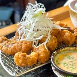 F10 Crispy Octopus หนวดหมึกทอด