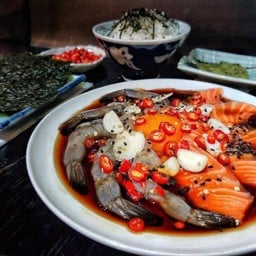 J03-กุ้ง + แซลมอนดองซีอิ๊ว