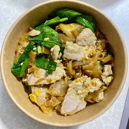 เส้นใหญ่หมูผัดซีอิ้ว