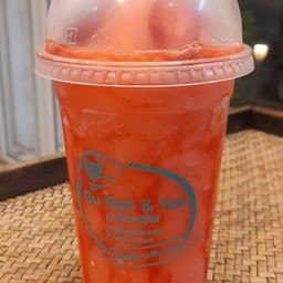 สตอเบอร์รี้สมูทตี้