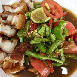 ตำถั่วหมูกรอบ