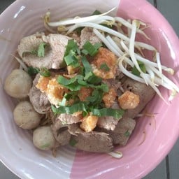 ก๋วยเตี๋ยวเรือเจ๊เยาว์เจ้าเก่า