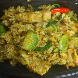 ข้าวผัดแกงเขียวหวาน