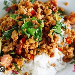 ข้าวกะเพราหมูสับพริกแห้ง
