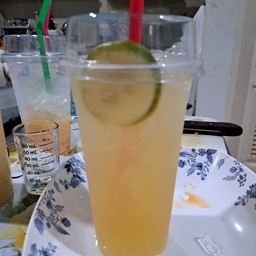 น้ำผึ้งมะนาว