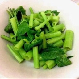 23.ผักบุ้งลวก