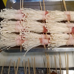 เห็ดเข็มทองพันเบคอน