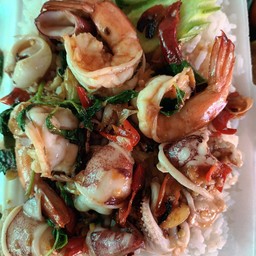 กะเพราทะเลราดข้าว