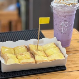 ขนมปังปิ้งเนย+น้ำตาล