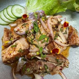 MA-16 Pork Namtok Grilled Beef / หมูย่างน้ำตก คุโรบุตะ